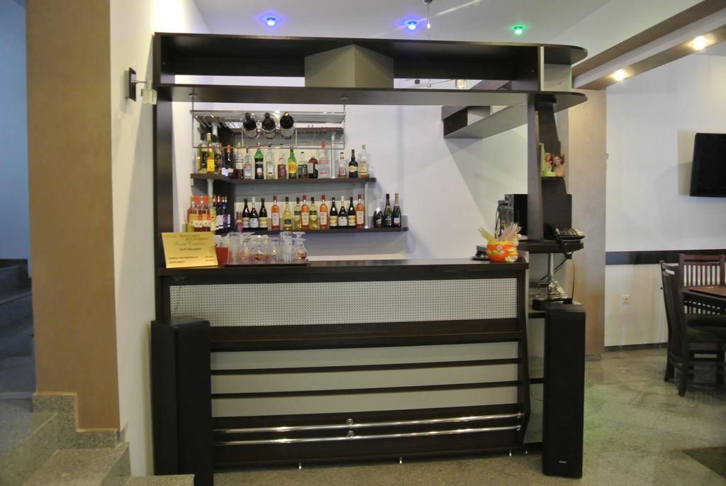 Pensiune Restaurant Piatra Craiului Dîmbovicioara Esterno foto